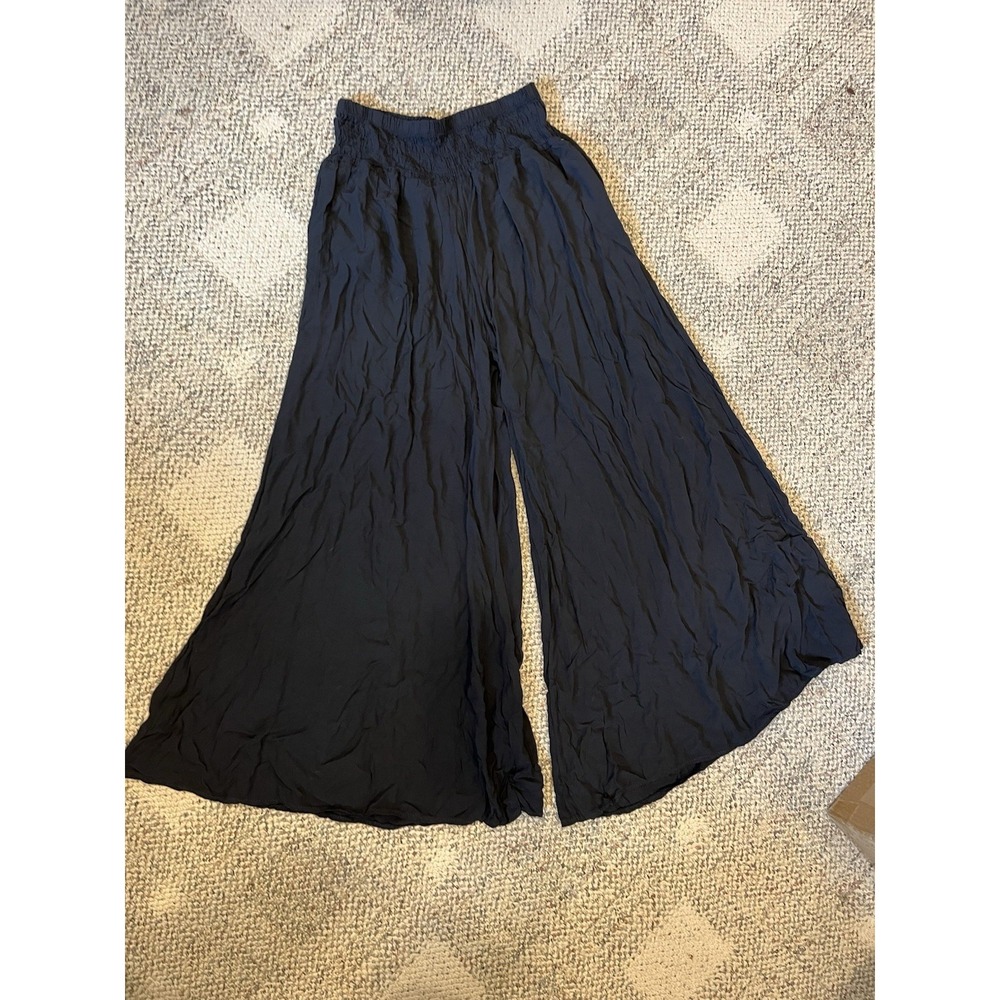 Made in ITALY! ~ Size 26 inch 100% viscose Pull-ON Wide Leg Palooza pant Black